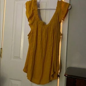 Adorable yellow top